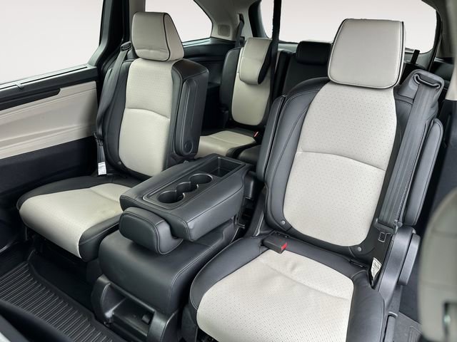 Used 2025 Honda Odyssey Elite image 13