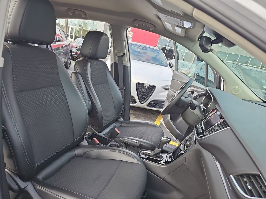 Used 2022 Buick Encore Preferred image 10