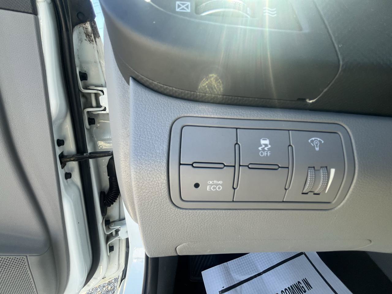 Used 2015 Hyundai Accent GLS FWD image 33