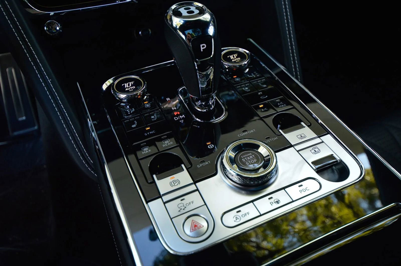 Used 2022 Bentley Flying Spur V8 image 50