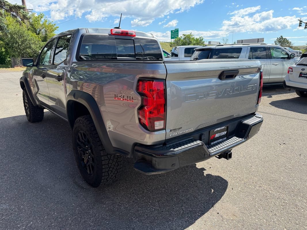 Used 2025 Chevrolet Colorado Trail Boss AWD/4WD image 7