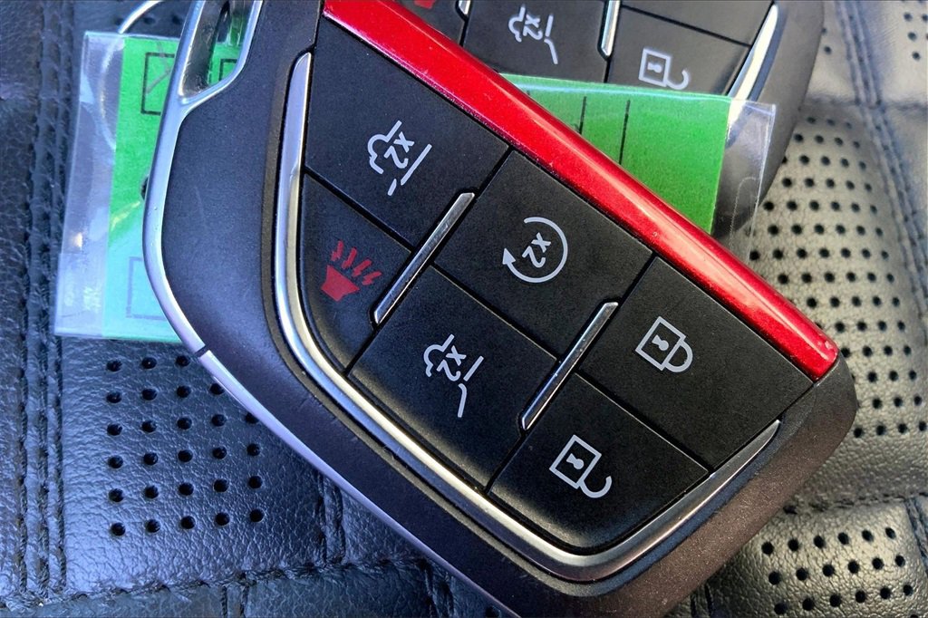 Certified 2024 Cadillac Escalade ESV V w/ LPO, ONYX Package image 14