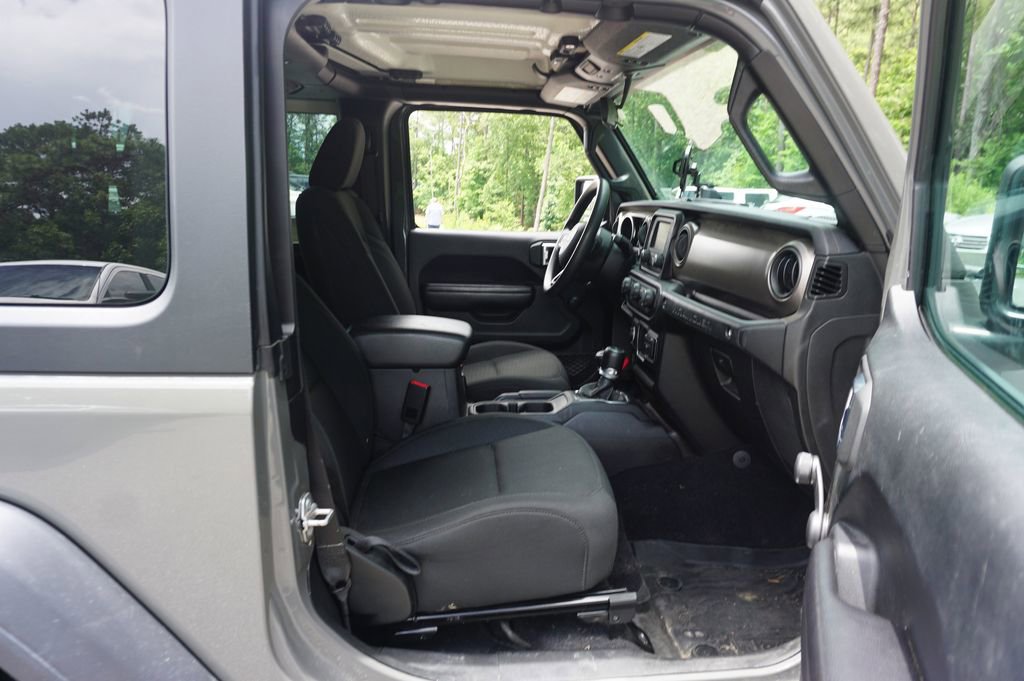 Used 2020 Jeep Wrangler Sport AWD/4WD image 14