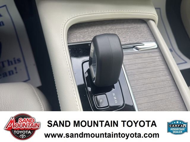 Used 2024 Volvo XC90 B6 Core w/ Protection Package Premier image 20