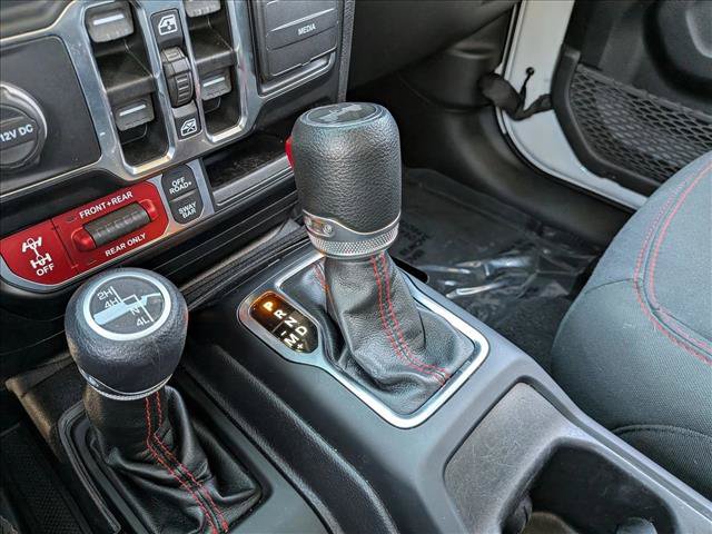 Used 2022 Jeep Wrangler Unlimited Rubicon AWD/4WD image 15