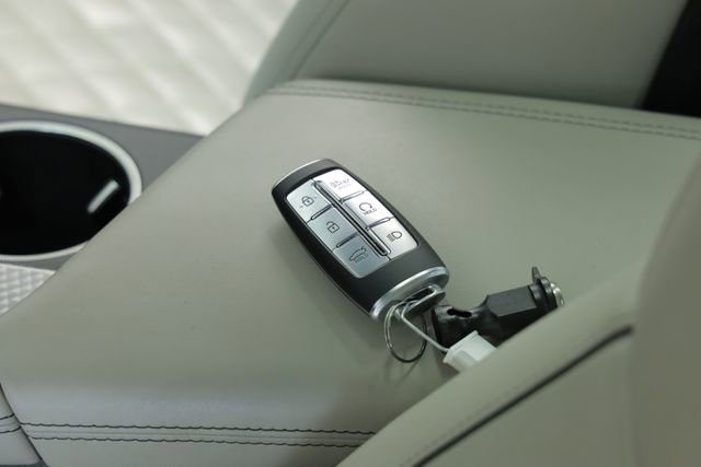 Used 2022 Genesis G70 3.3T RWD image 36