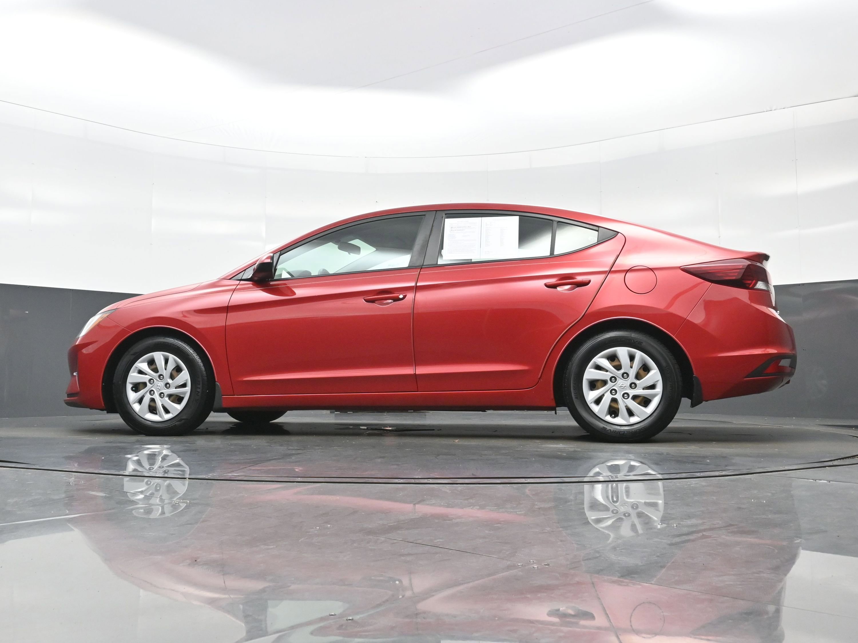 Used 2019 Hyundai Elantra SE FWD image 23