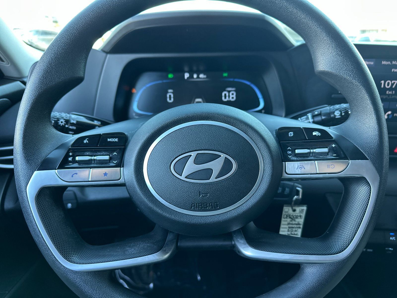 Used 2024 Hyundai Elantra SE FWD image 20