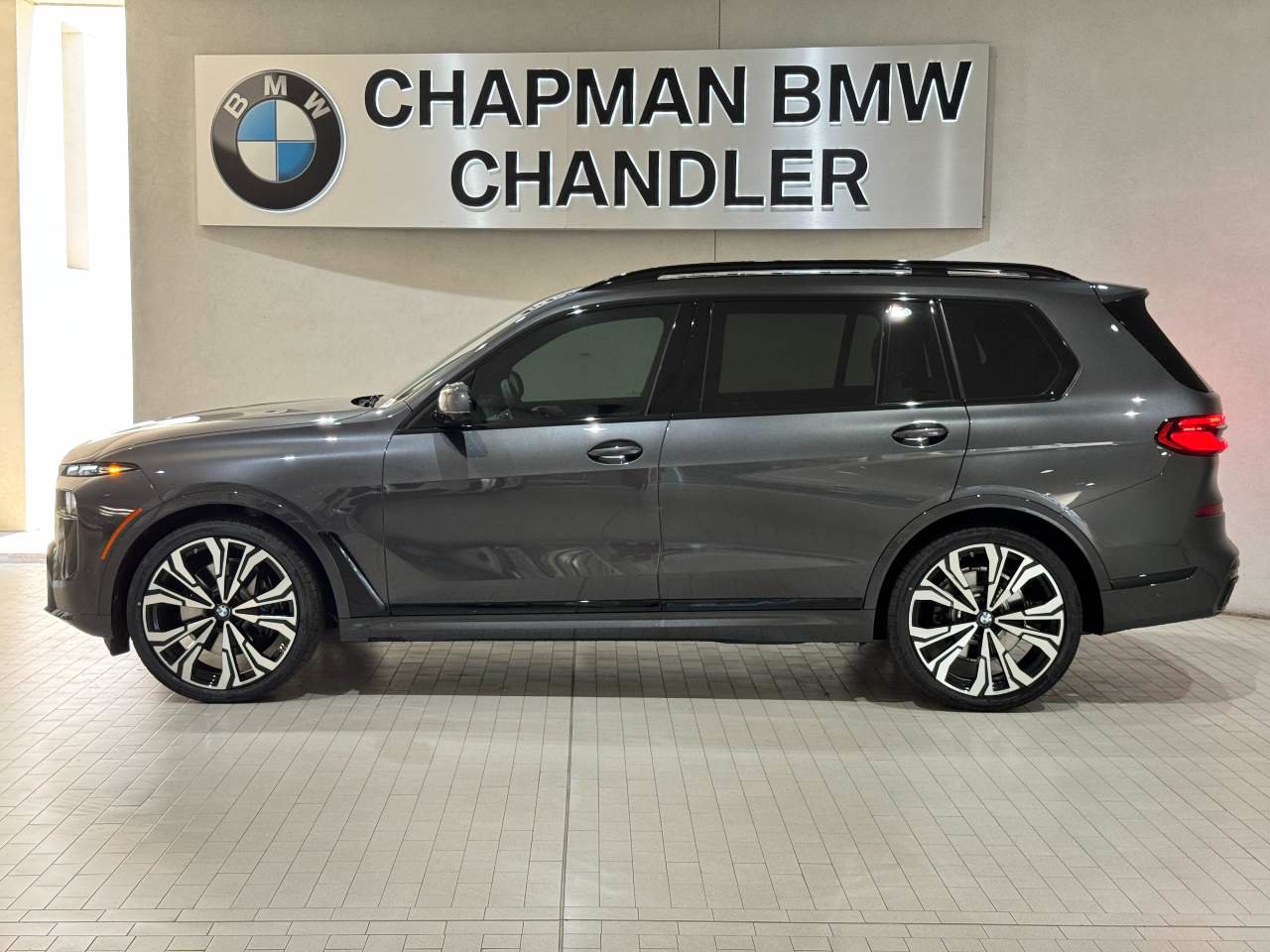 Used 2026 BMW X5 xDrive50e AWD/4WD image 3