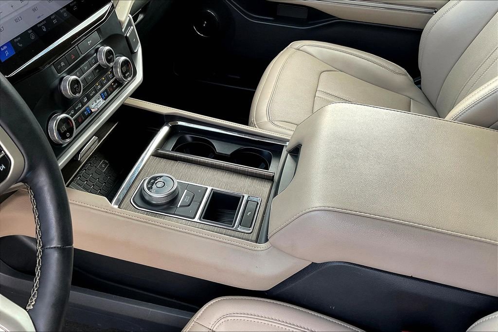 Used 2024 Ford Expedition Max Limited image 17