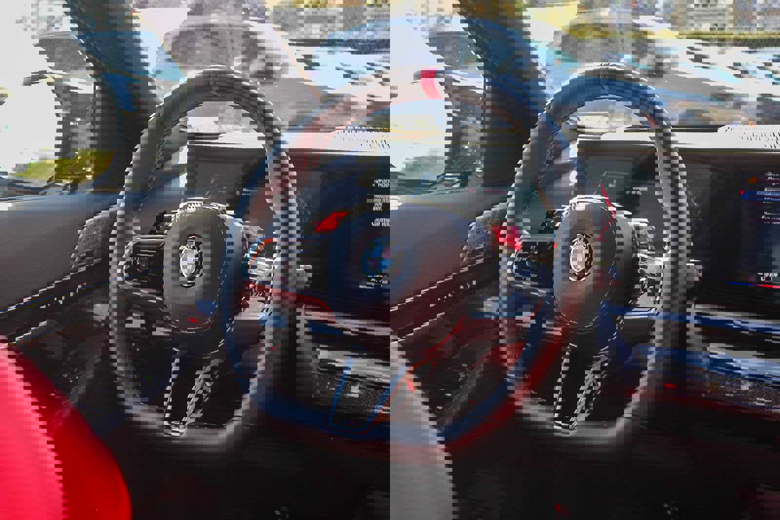 Used 2025 BMW M5 image 12