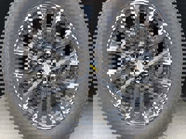 New 2026 Chevrolet Traverse LT w/ Sun and Wheel Package image 19