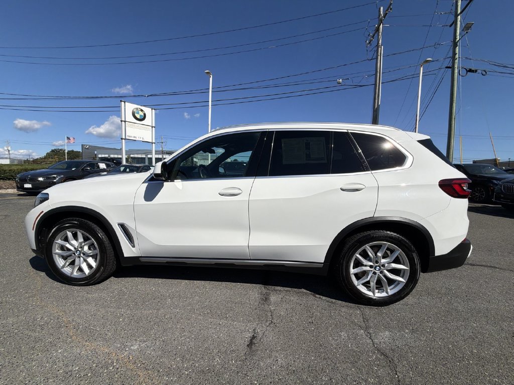 Used 2022 BMW X5 xDrive40i AWD/4WD image 11