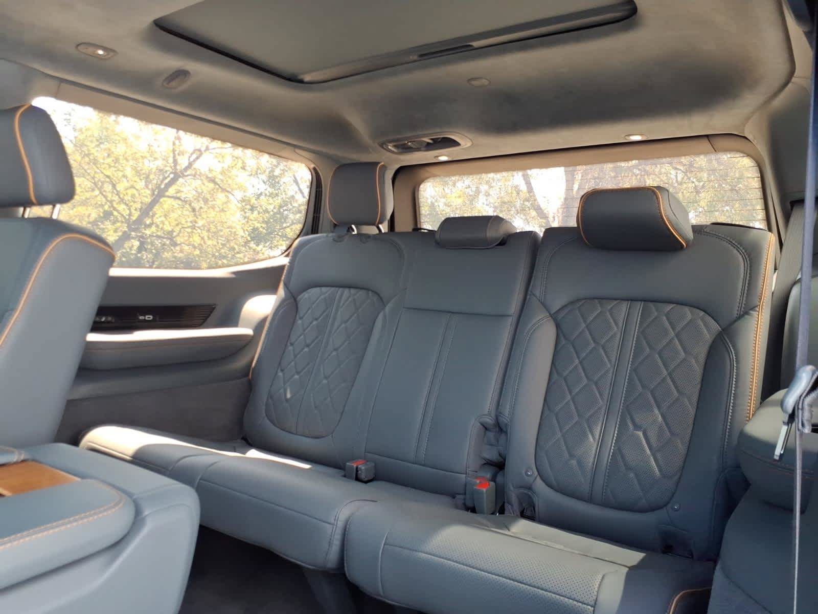 Used 2024 Jeep Grand Wagoneer Series III AWD/4WD image 21