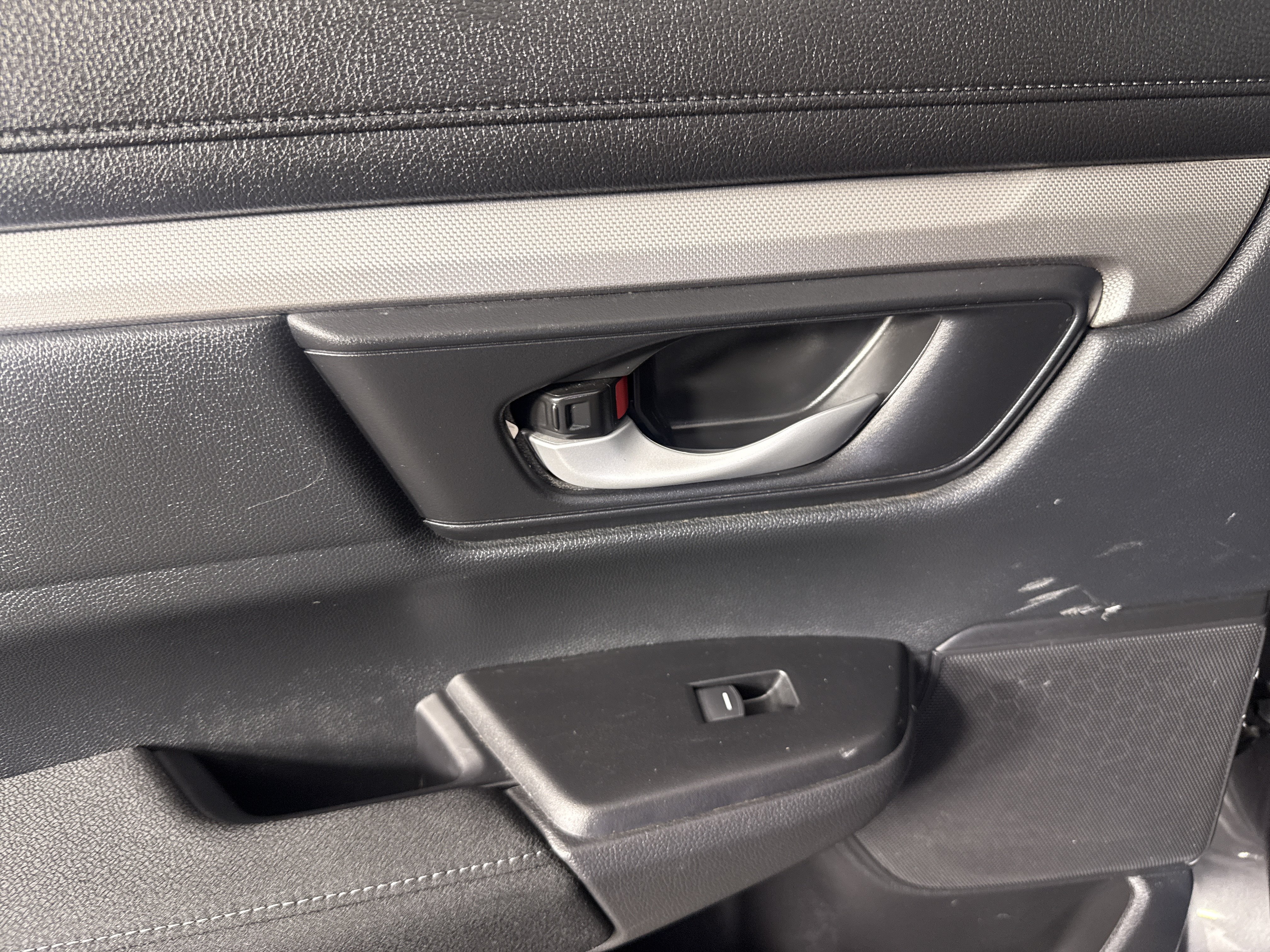 Used 2021 Honda CR-V LX image 18