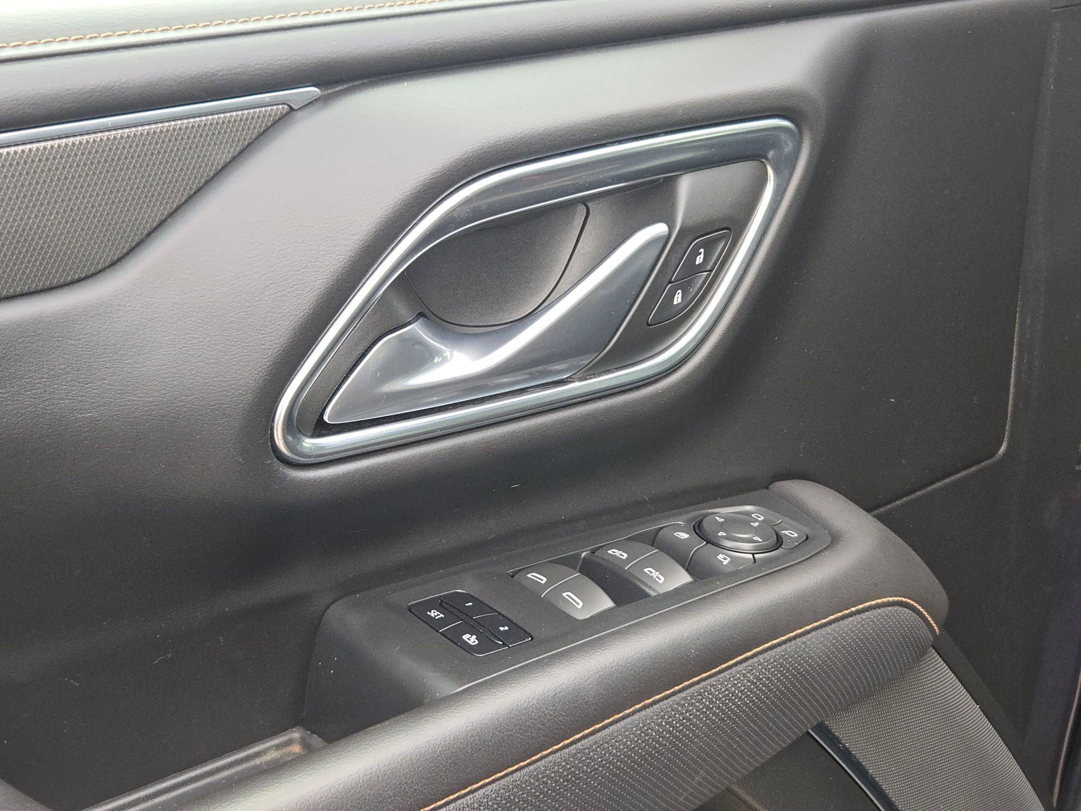 Used 2023 GMC Yukon AT4 image 13