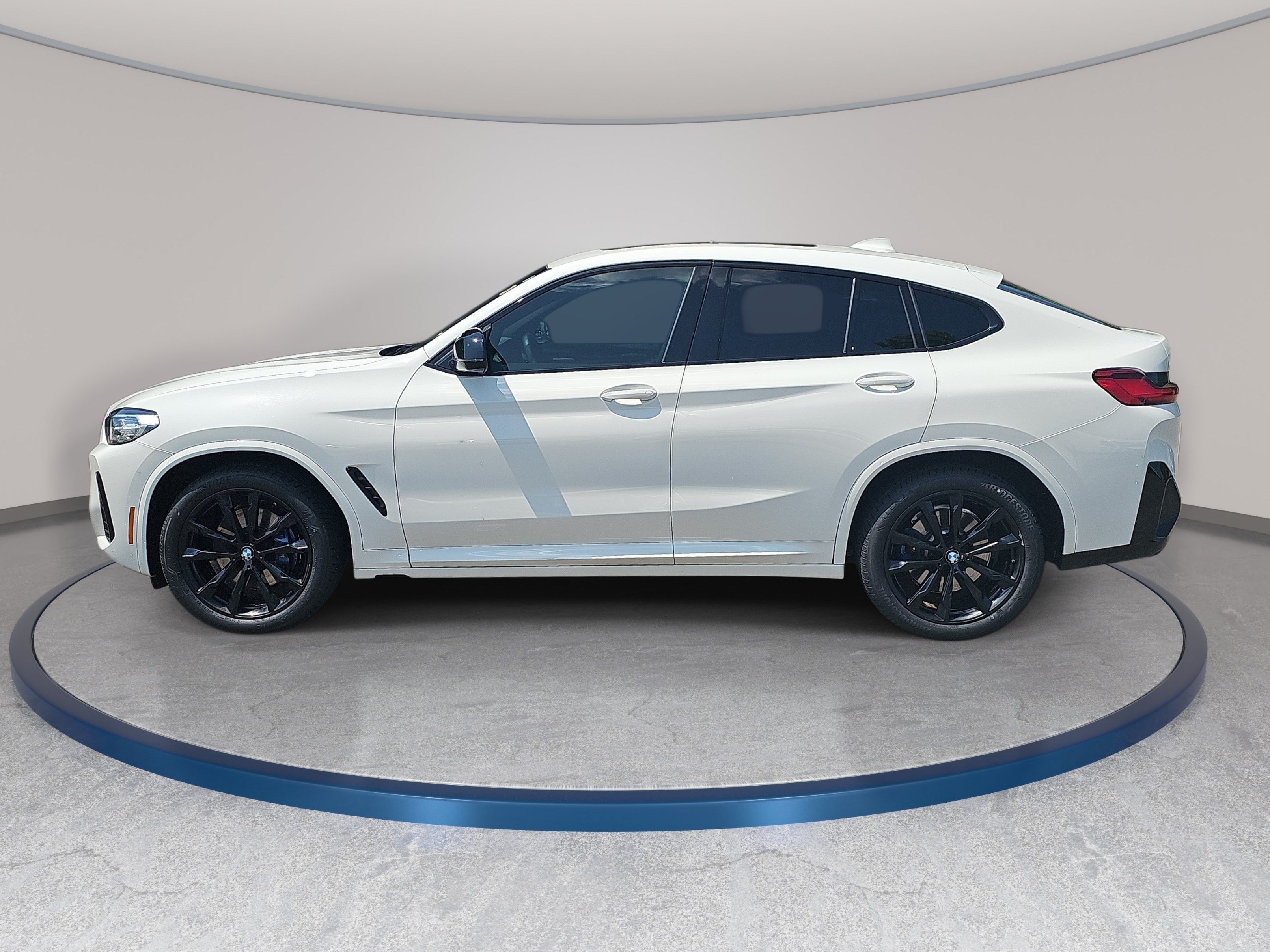 Used 2024 BMW X4 M40i w/ Premium Package AWD/4WD image 9