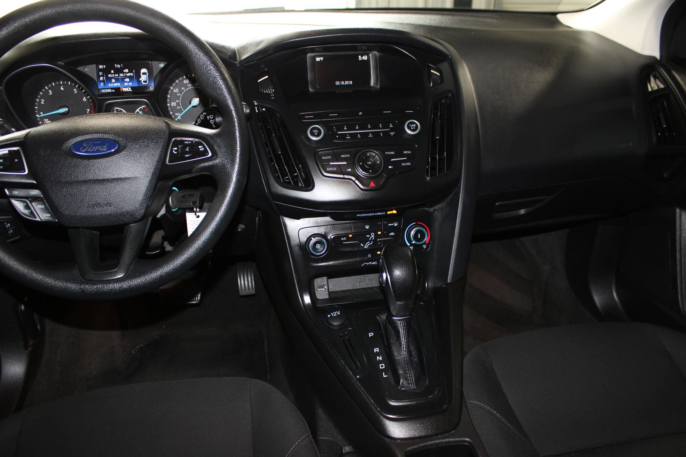 Used 2018 Ford Focus SE FWD image 13