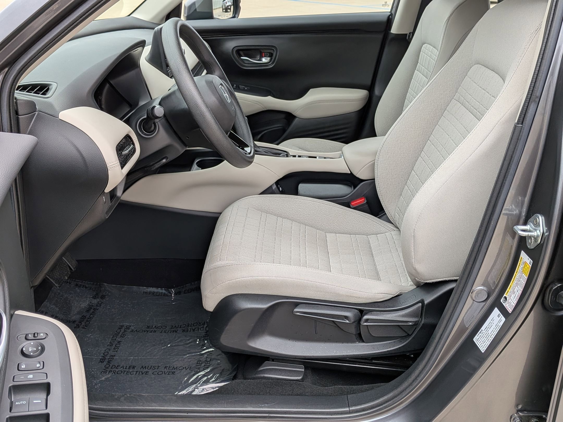 Certified 2023 Honda HR-V LX image 12