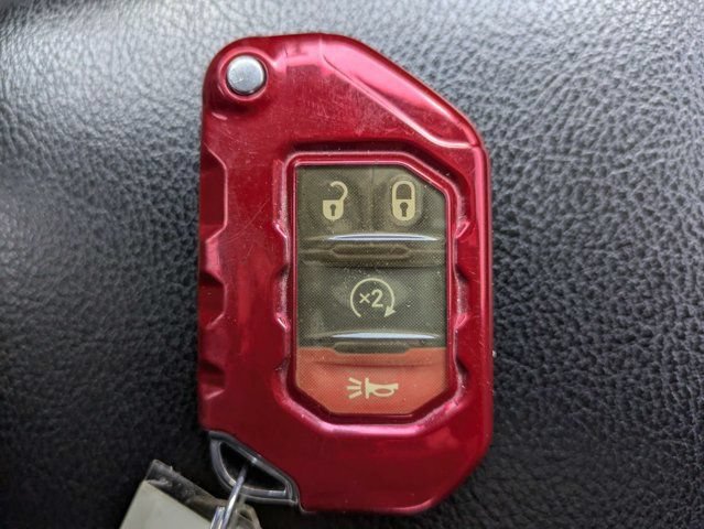 Used 2021 Jeep Gladiator Sport AWD/4WD image 31