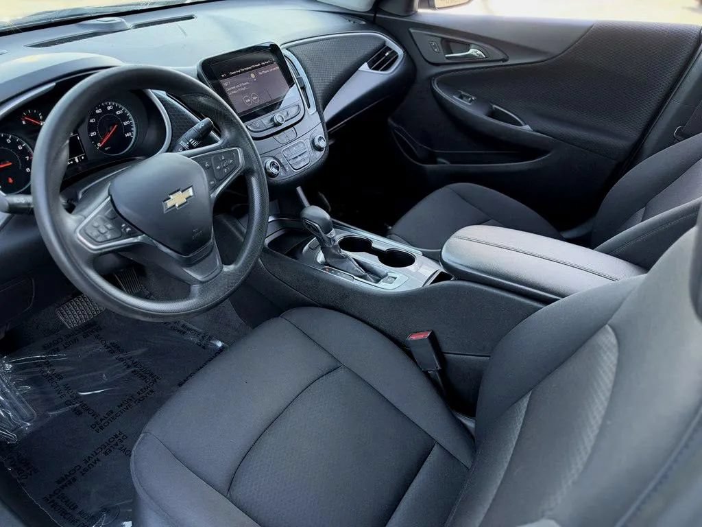 Used 2023 Chevrolet Malibu LT FWD image 10