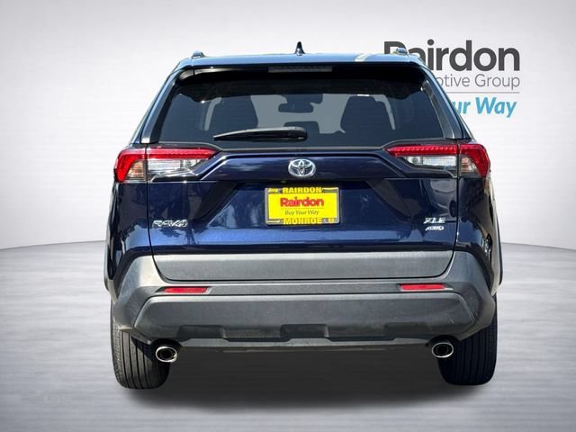 Used 2021 Toyota RAV4 XLE w/ XLE Grade Weather Package AWD/4WD image 5