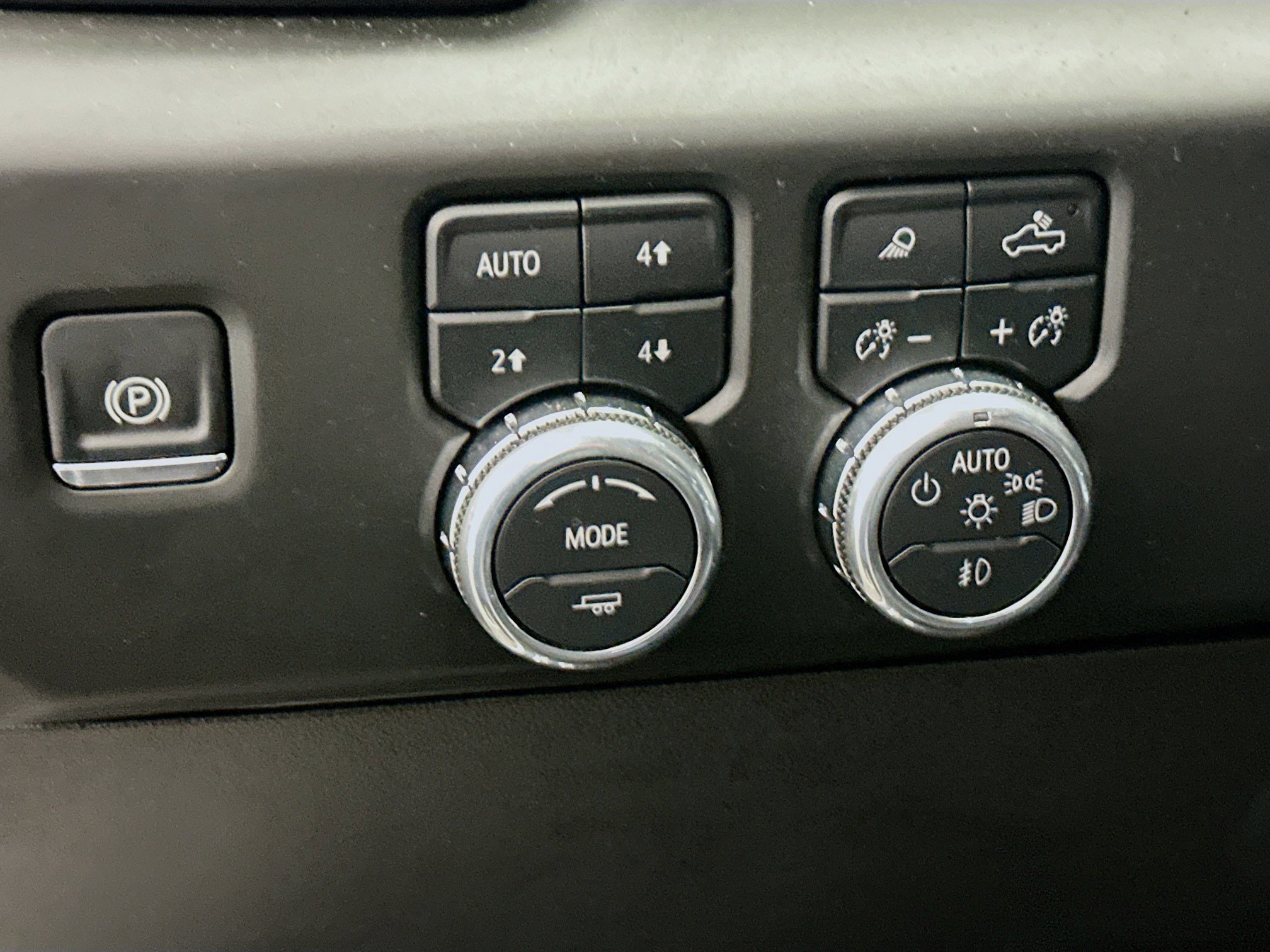 Used 2025 GMC Sierra 1500 AT4 image 17