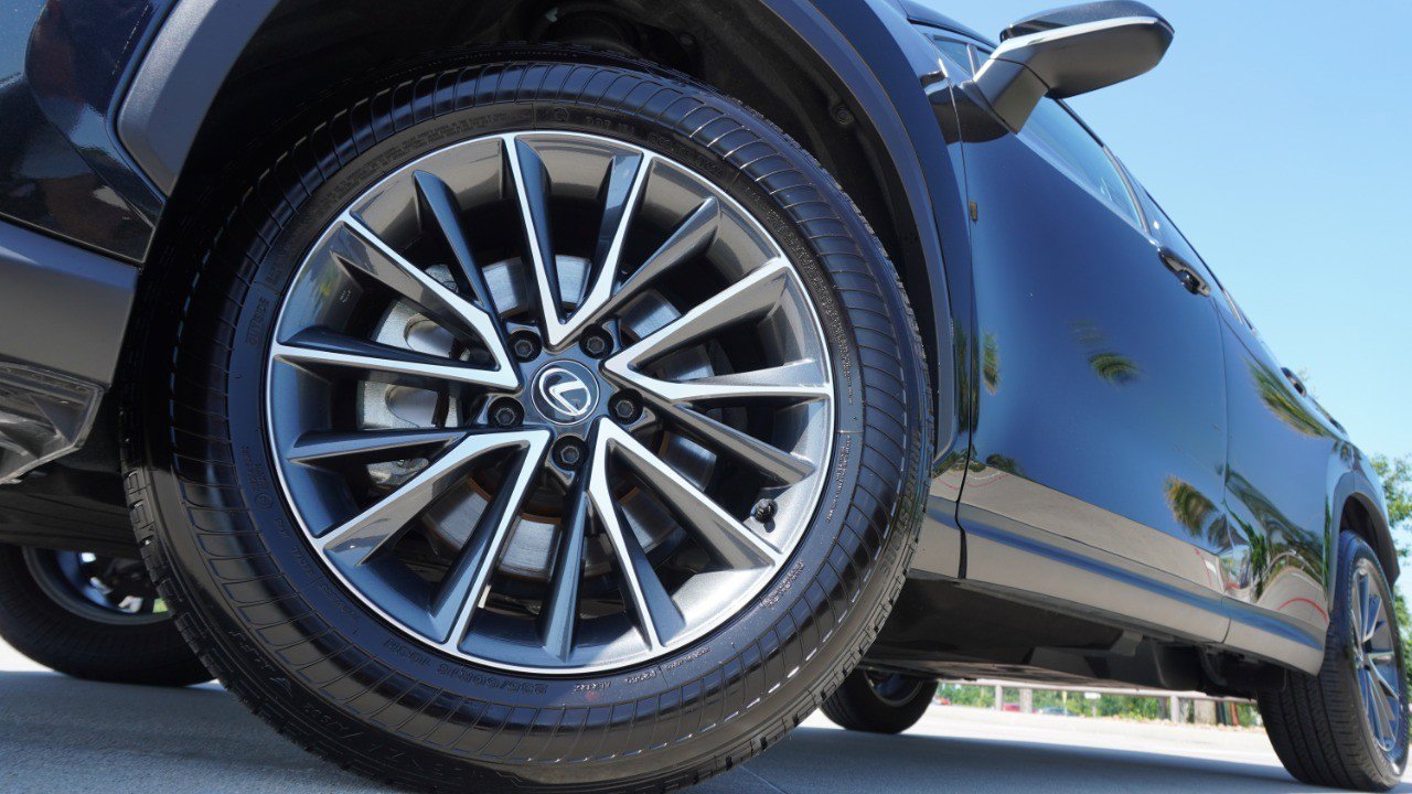 Used 2025 Lexus NX 250 FWD w/ Accessory Package (Z1) image 11
