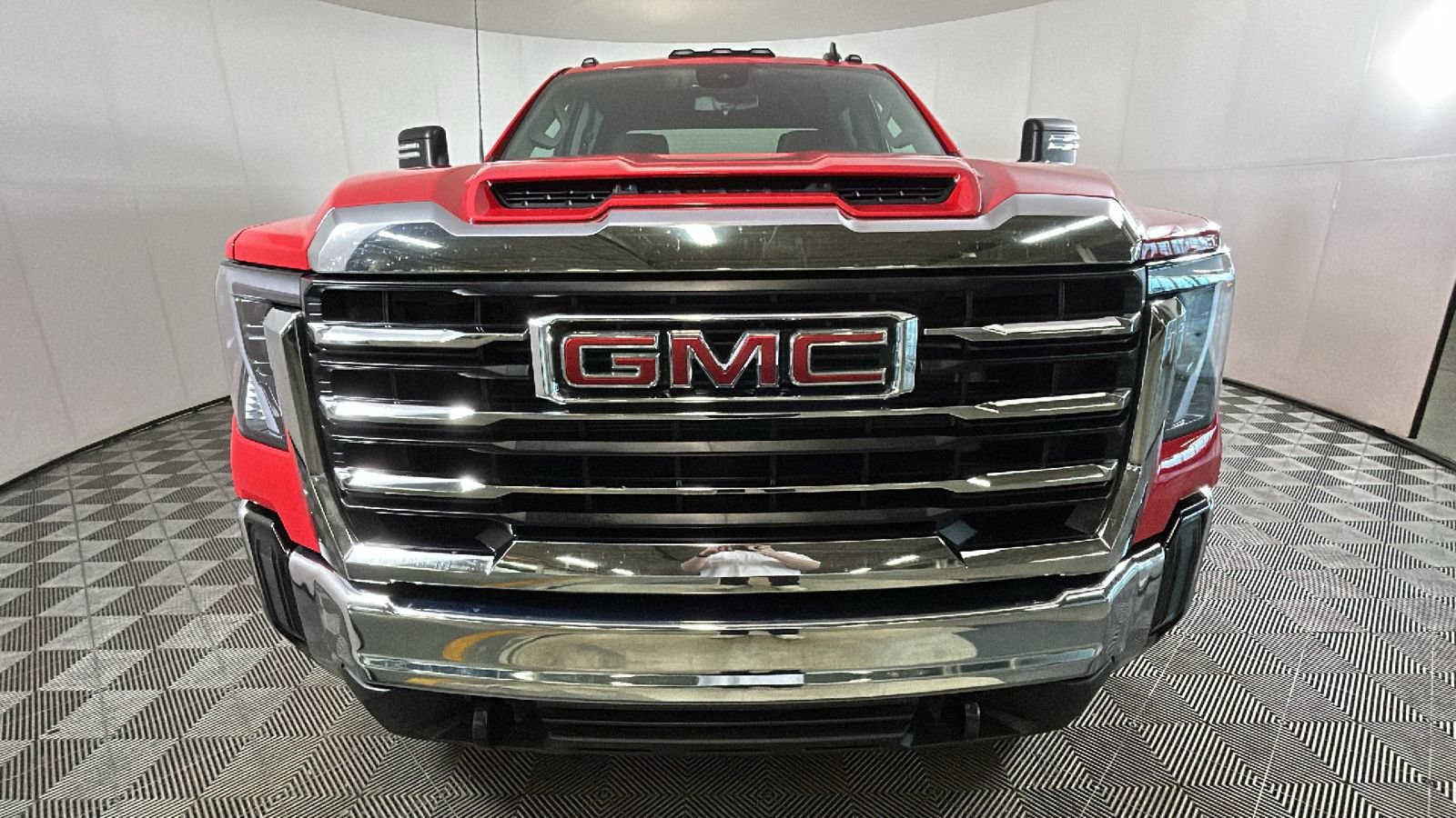 Used 2026 GMC Sierra 2500 SLE w/ SLE Value Package; AWD/4WD image 9