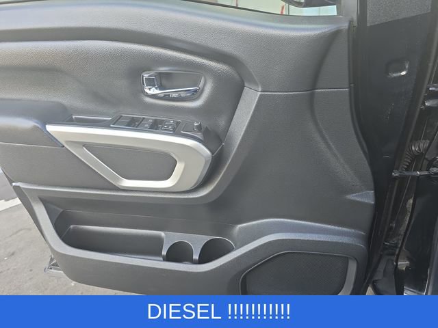 Used 2019 Nissan Titan SV w/ SV Convenience Package image 11