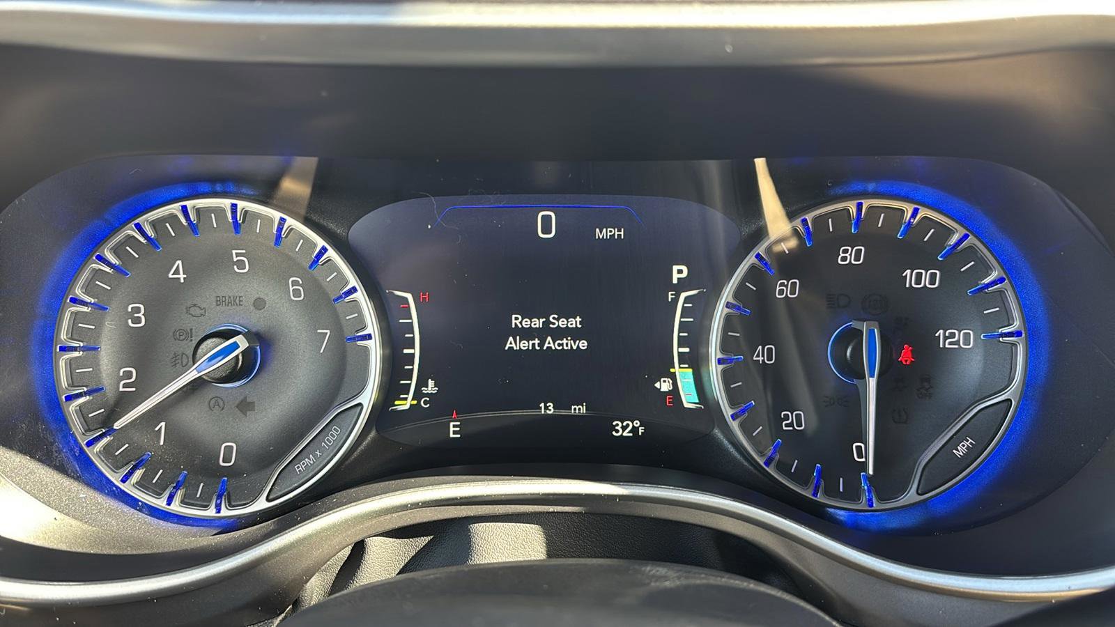 New 2026 Chrysler Pacifica Select image 18