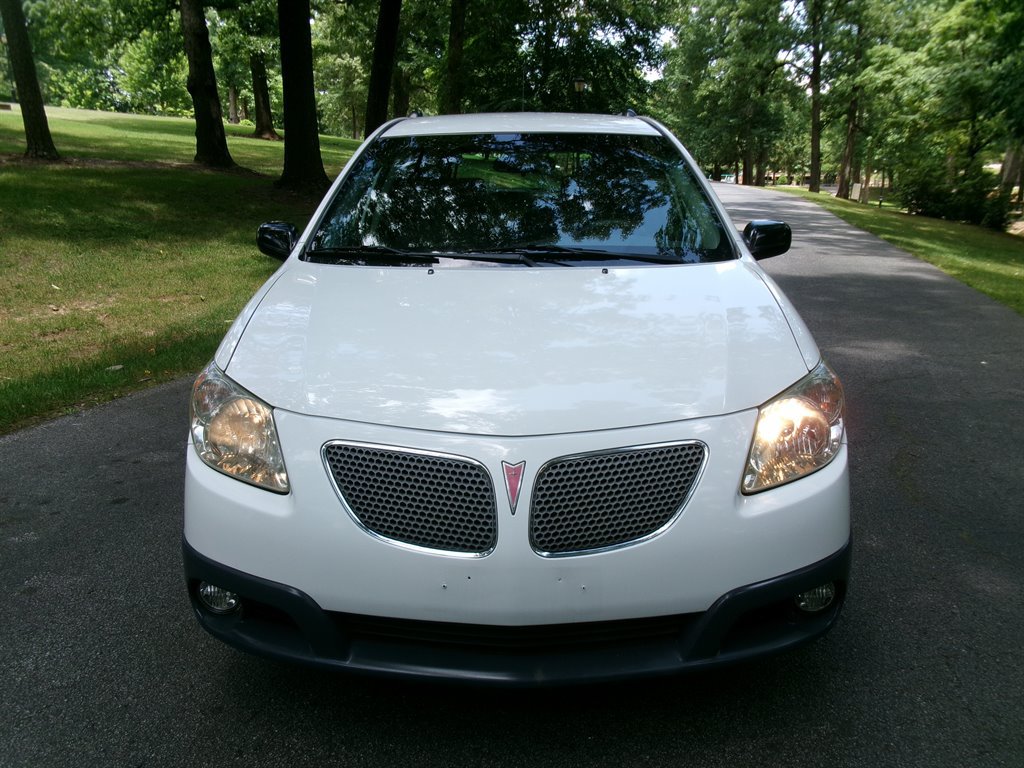 Used 2005 Pontiac Vibe w/ Power Group Value Package FWD image 3