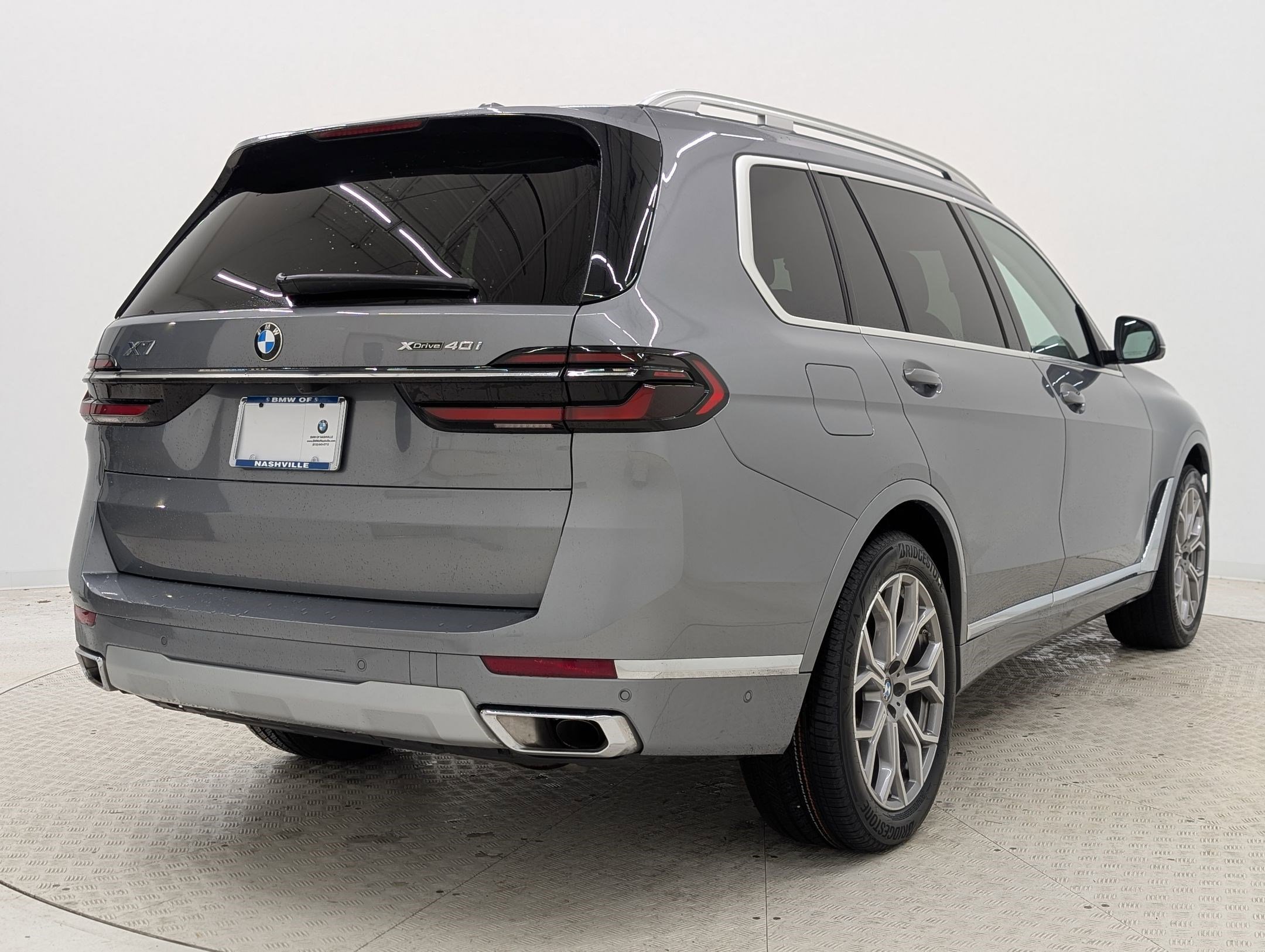Used 2025 BMW X7 xDrive40i w/ Premium Package image 9