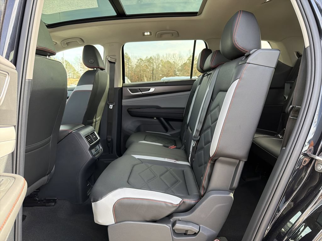 New 2026 Volkswagen Atlas Peak Edition AWD/4WD image 14