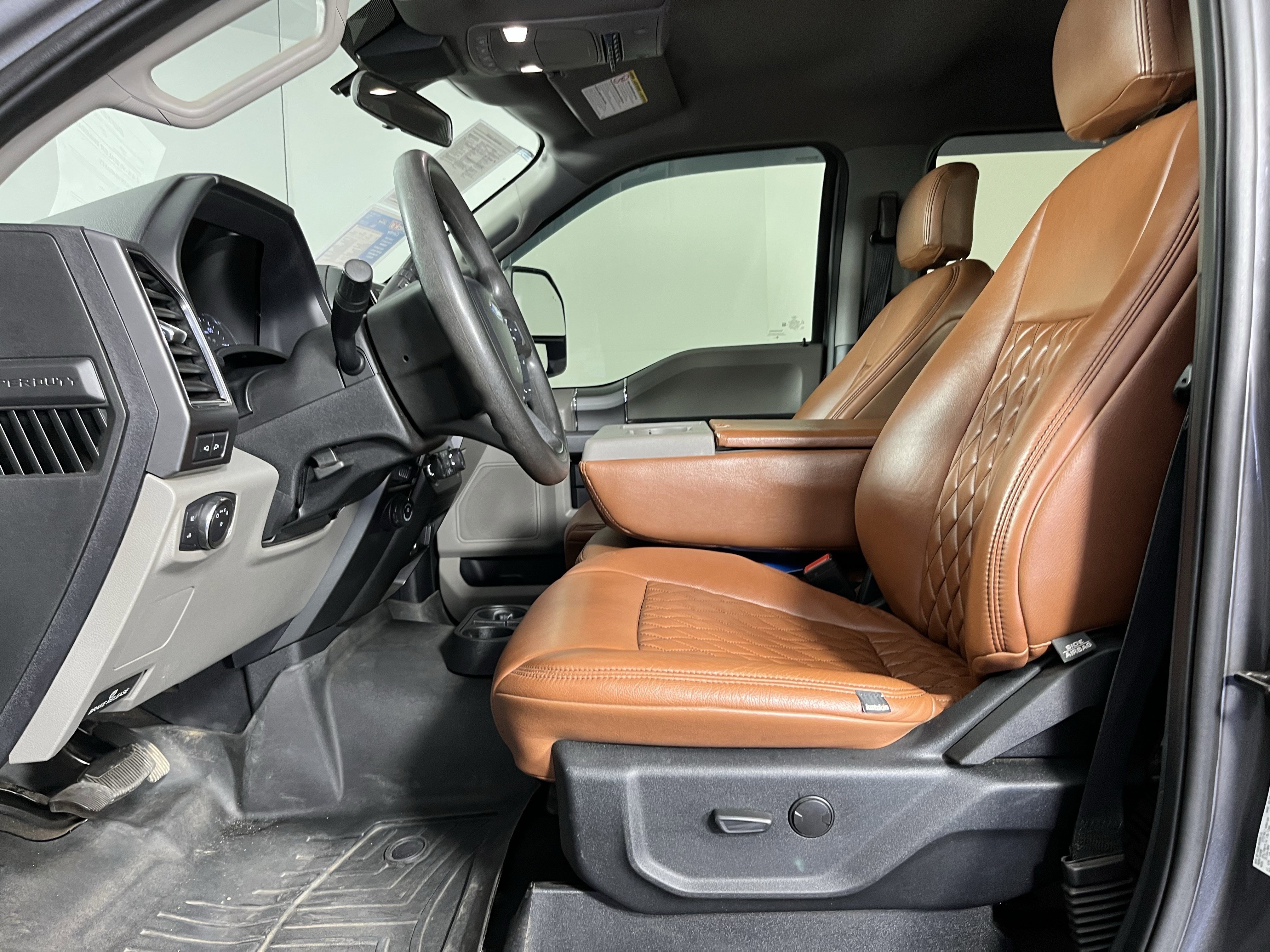 Used 2021 Ford F450 XLT w/ XLT Premium Package image 10