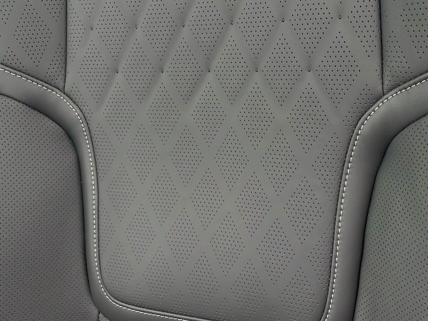 New 2026 INFINITI QX80 Autograph w/ Premium Cargo Package image 10