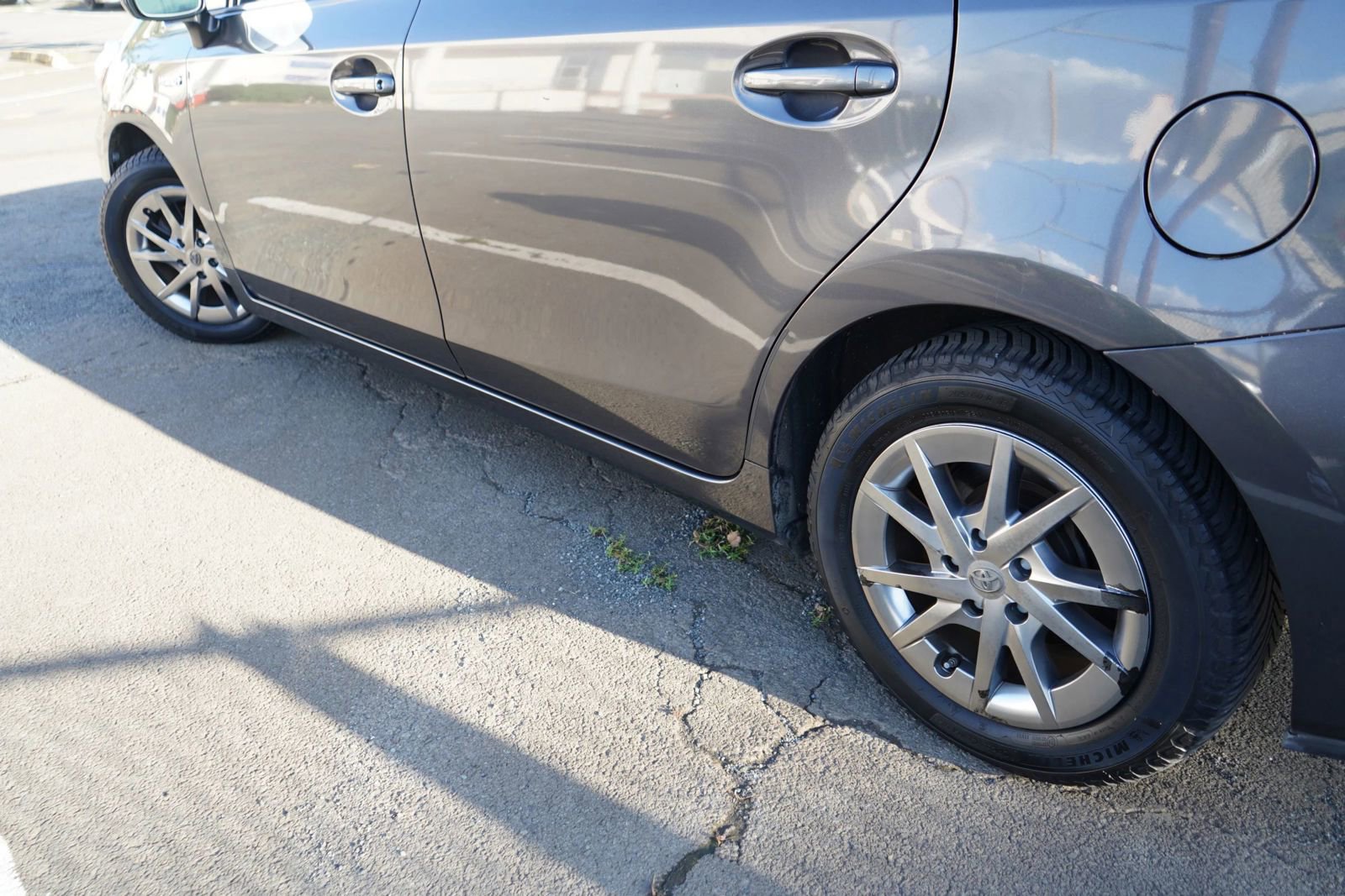 Used 2016 Toyota Prius V Three FWD image 6