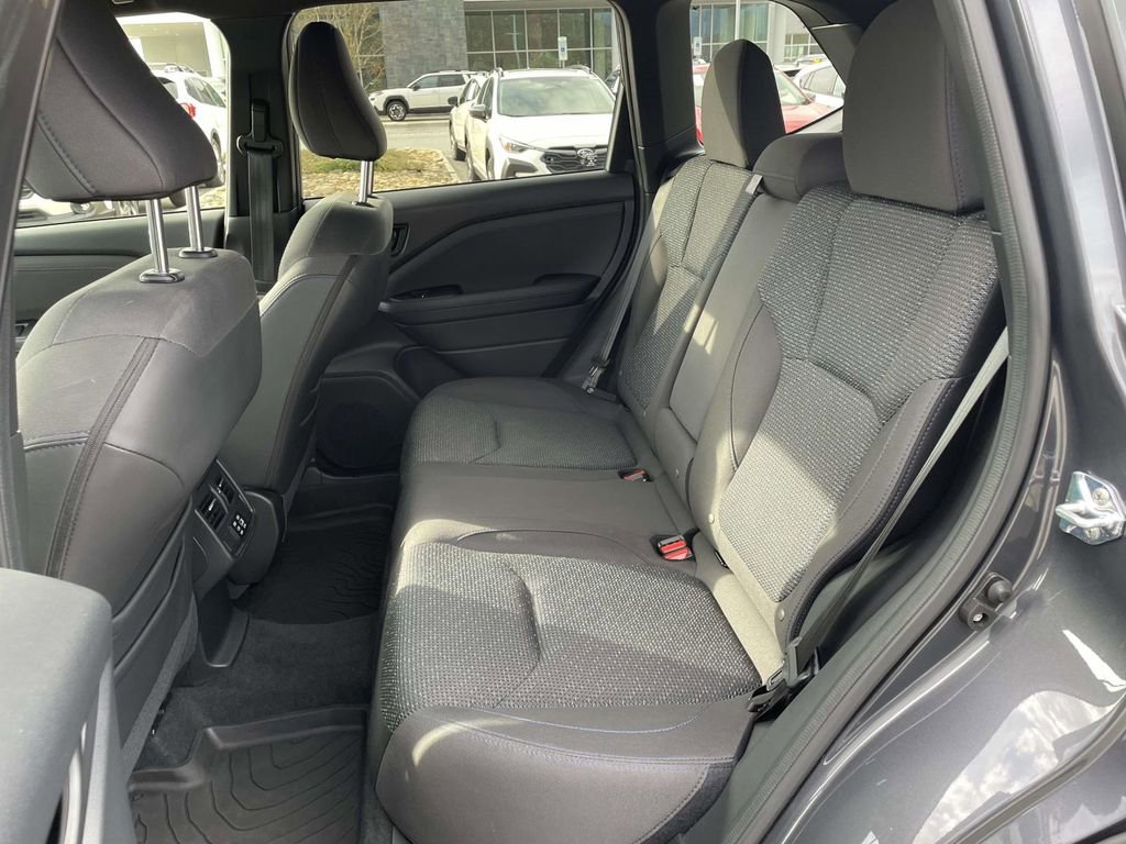 Used 2025 Subaru Forester Premium image 3