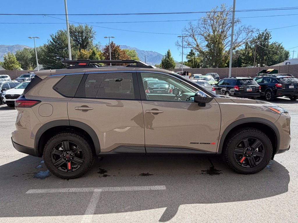 Used 2026 Nissan Rogue SV AWD/4WD image 5