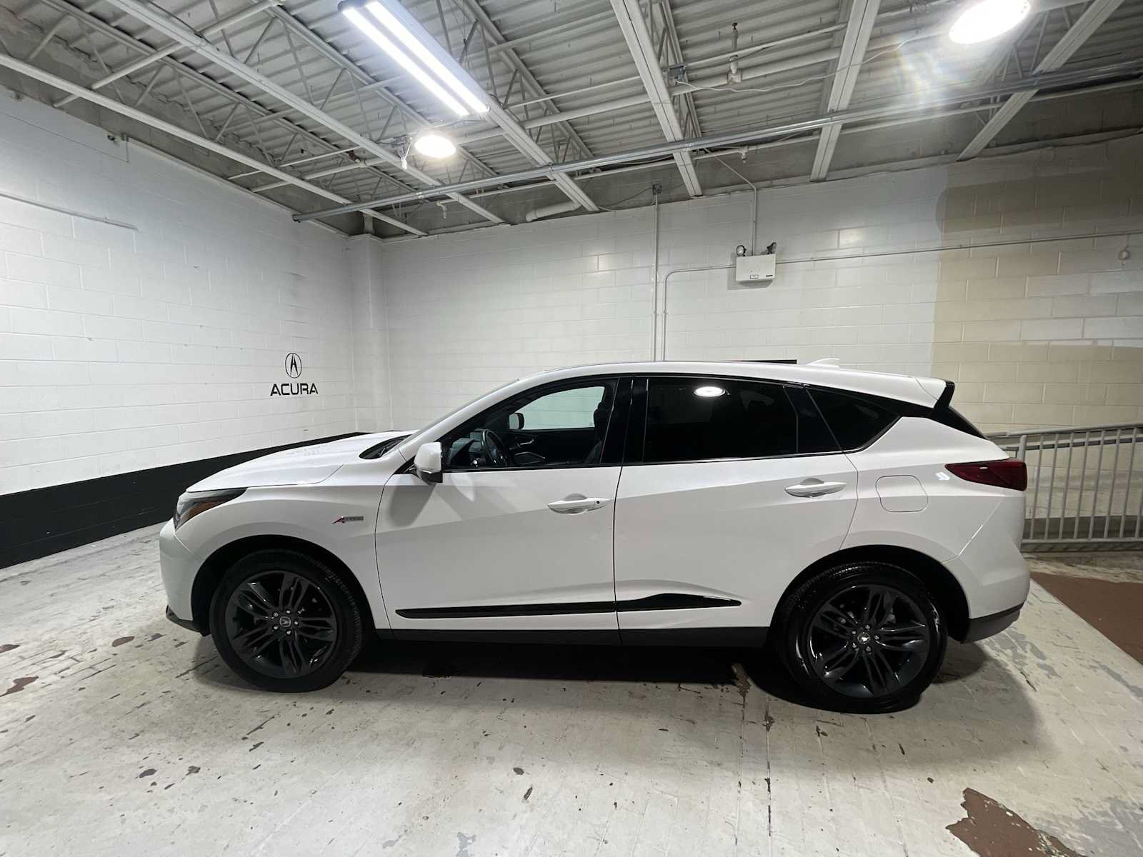 Certified 2024 Acura RDX w/ Advance Package AWD/4WD image 3