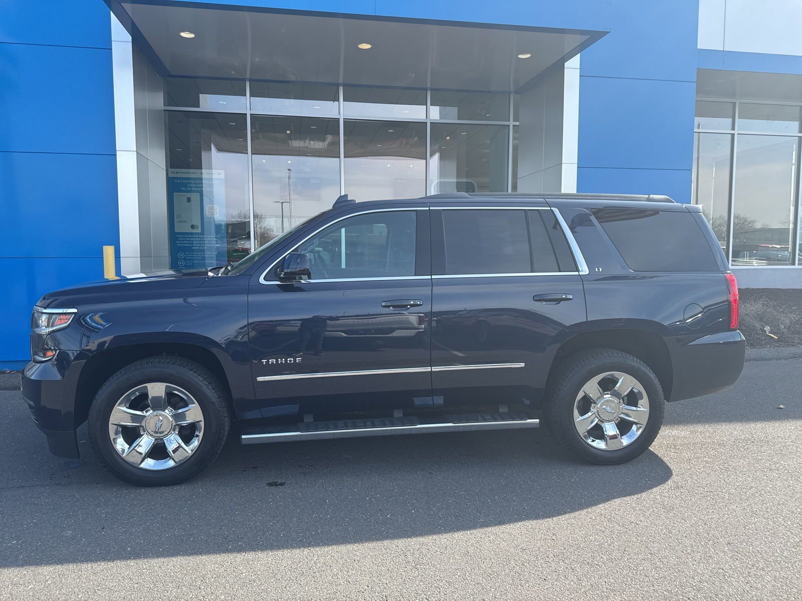 Used 2019 Chevrolet Tahoe LT w/ LT Signature Package image 9