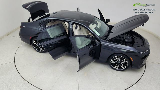 Used 2023 BMW 740i w/ Parking Assistance Package image 83