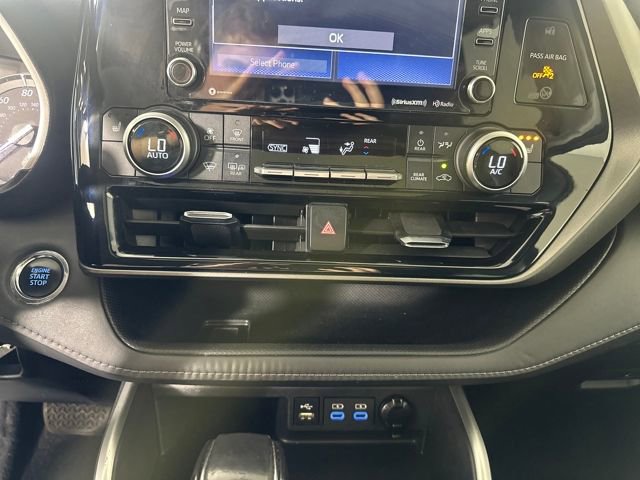 Used 2022 Toyota Highlander XLE image 23