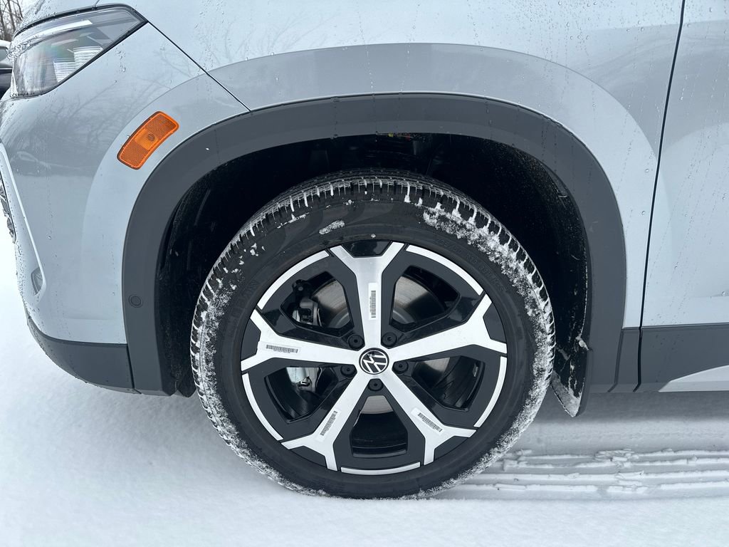 New 2026 Volkswagen Tiguan SE image 2