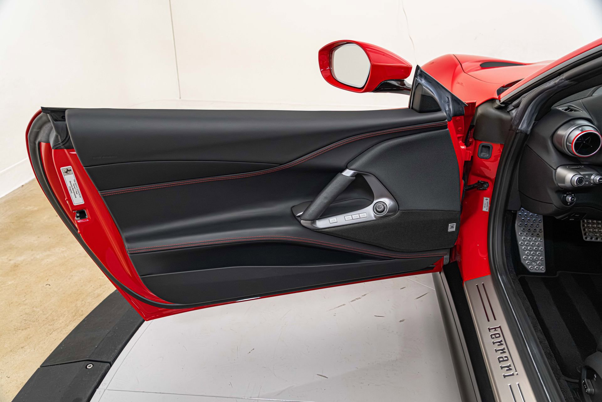 Certified 2020 Ferrari 812 Superfast RWD image 18