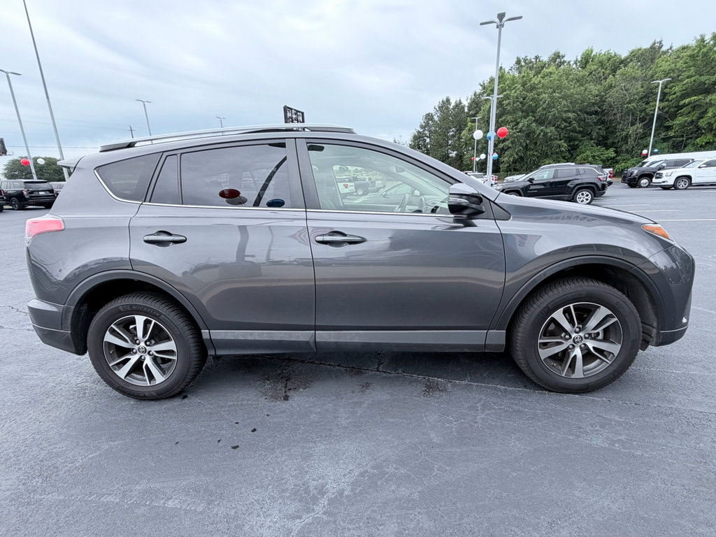 Used 2017 Toyota RAV4 XLE FWD image 4