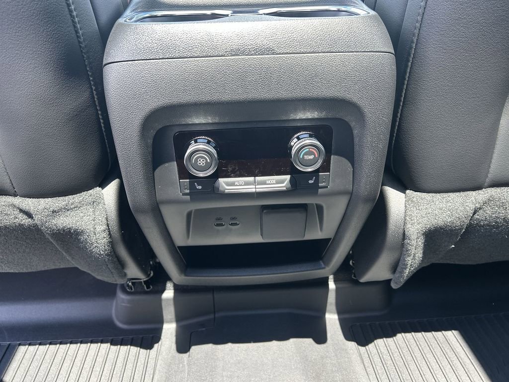 Certified 2025 Buick Enclave Avenir w/ Super Cruise Package image 39