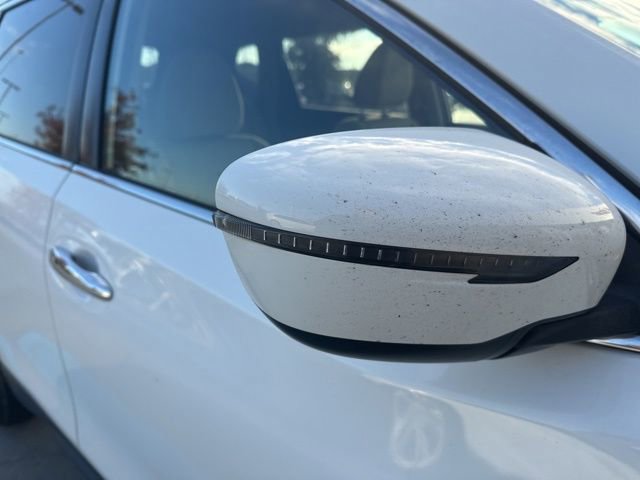 Used 2017 Nissan Rogue SV image 33