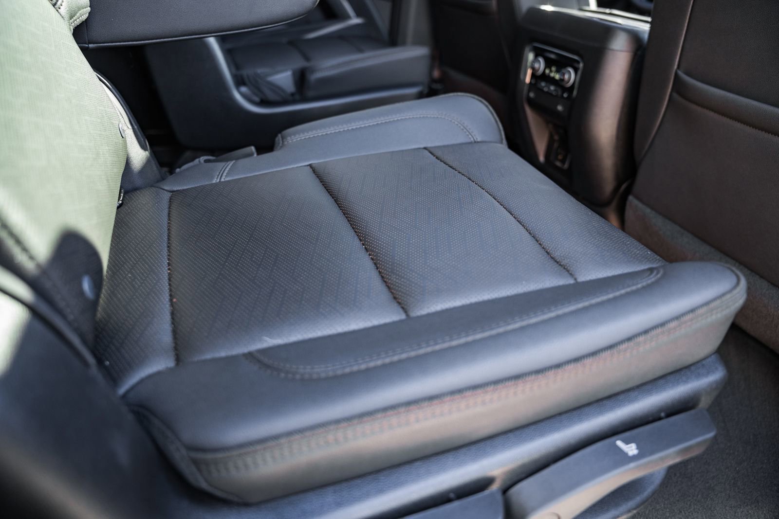 Used 2023 Chevrolet Tahoe High Country image 38