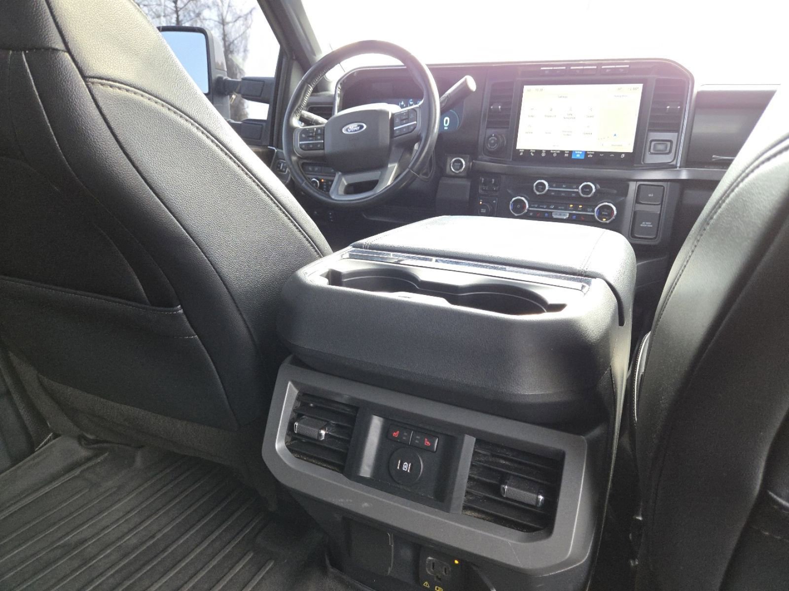 Used 2023 Ford F350 Lariat w/ Lariat Ultimate Package image 29